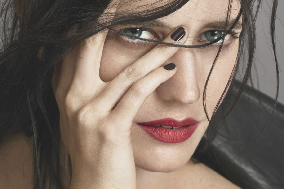 Eva Green cogiendo
