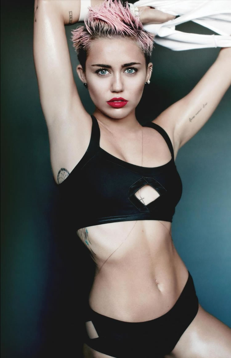 miley cyrus desnudándose