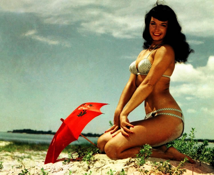 bettie page sombrilla