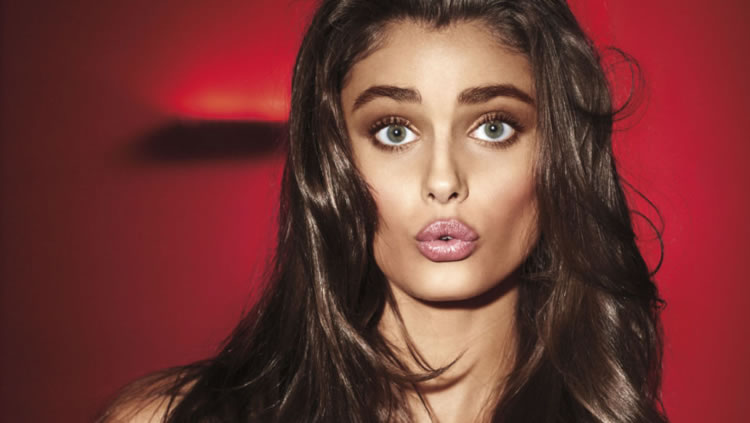 taylor hill labios
