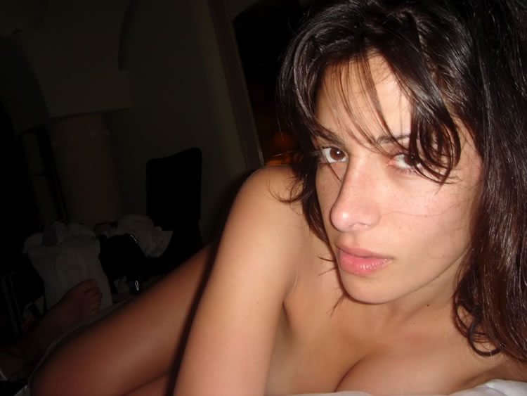 foto hackeada de sarah shahi